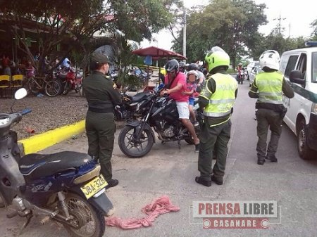 Policía en Casanare adelanta campaña sobre cuidados al transportar niños en motos 