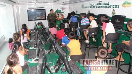 Bus interactivo de la Policía Nacional recorrió Yopal educando sobre drogas y violencia