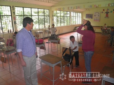 Secretario de Educación de Yopal visita escuelas rurales para verificar transporte y restaurantes escolares