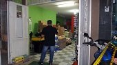Delincuentes atracaron local comercial de la calle 30 en Yopal