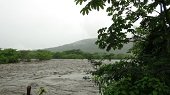 Monitoreo permanente al Río Cravo Sur por fuertes lluvias