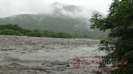Monitoreo permanente al Río Cravo Sur por fuertes lluvias