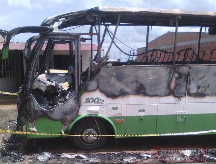 Dos vehículos se quemaron al suroccidente de Yopal