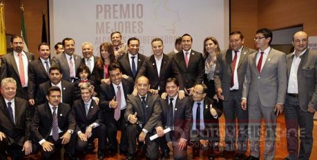 Alcalde de Aguazul entre los 45 mejores gobernantes del país