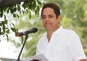 Vicepresidente Vargas Lleras entrega hoy viviendas y vías en Arauca y Meta