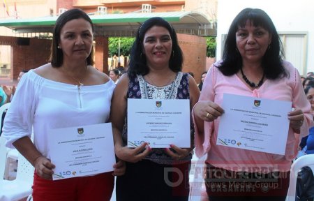 Bonos de turismo para mejores funcionarios públicos de la Alcaldía de Aguazul 