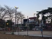 Cuatro meses llevan encendidas las luminarias del parque del barrio Los Naranjos en Yopal