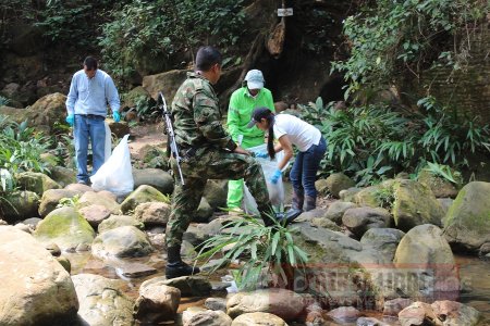 Basura por toneladas fue recogida en fuentes hídricas de Yopal