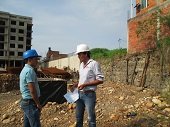 Construcción de edificio amenaza vivienda en el barrio Canaguaro 