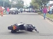 Milagrosamente dos jóvenes sufrieron traumas leves en aparatoso accidente en Yopal