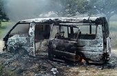 Vehículo de transporte escolar se incineró en Hato Corozal como consecuencia de falla eléctrica
