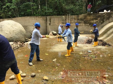 Iniciaron obras de rehabilitación de la bocatoma en la quebrada La Tablona