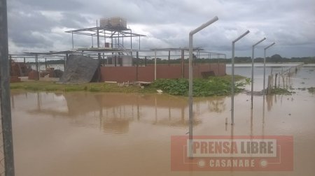 Río Cravo Sur amenaza por lo menos 10 viviendas en el Corregimiento del Algarrobo