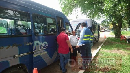 En Yopal operativos a vehículos de servicio público colectivo 