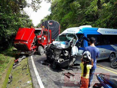 Una persona murió y 11 resultaron heridas en accidente en la vía Aguazul - Sogamoso