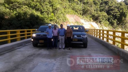 Listo importante puente en la vía El Morro - Labranzagrande