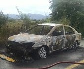 Un taxi se incineró en sector rural de Yopal