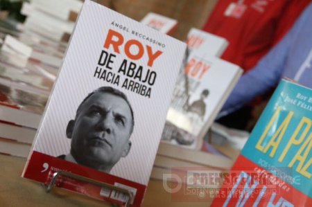 Roy Barrera lanza libro en Yopal este sábado