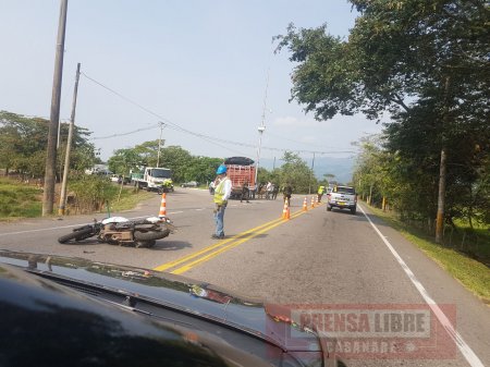 Otro accidente en peligroso cruce de entrada a Aguazul