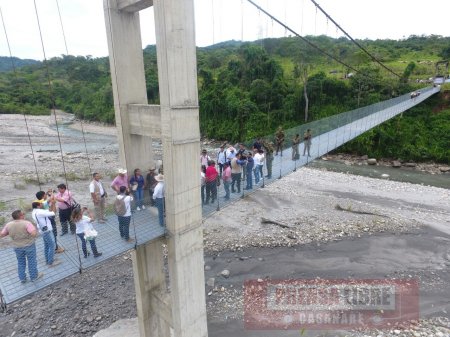 Campesinos de 10 veredas en Támara se benefician de reconstrucción del puente Eccehomo
