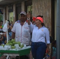 Plan estratégico de microcréditos para apoyar a los comerciantes propone Narda Perilla