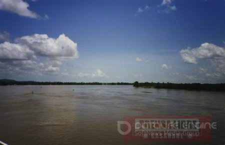 Permanecen desaparecidas diez personas en el río Orinoco 