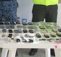 42 celulares incautados en operativo antiextorsión en la cárcel la Guafilla 