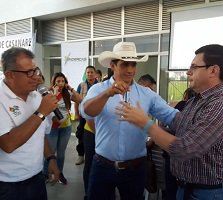 Gobernador Alirio Barrera entregó el complejo deportivo Los Hobos a la Alcaldía de Yopal