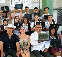 Gobernación de Casanare entregó 4600 computadores portátiles