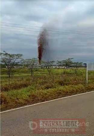 Incidente operativo por flujo súbito de pozo petrolero en Aguazul