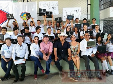 Gobernación de Casanare entregó 4600 computadores portátiles