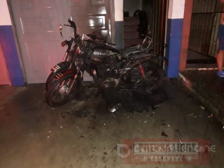 Ladrones habrían incinerados motos al no poder llevárselas 