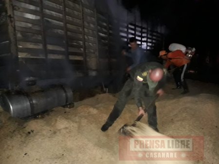 Se incendió camión cargado con arroz en San Luís de Palenque