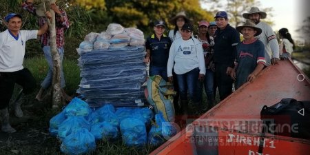 Ayudas humanitarias para damnificados por inundaciones en el río Casanare