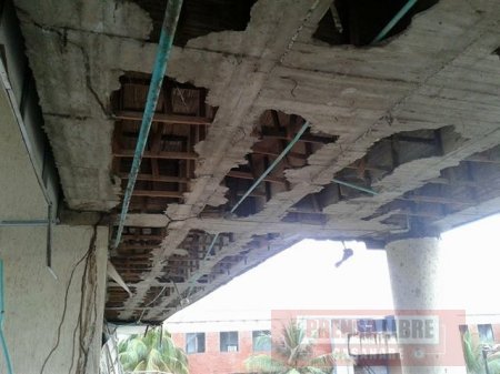 Se cayó el techo del tercer piso del Colegio Jesús Bernal Pinzón de Maní