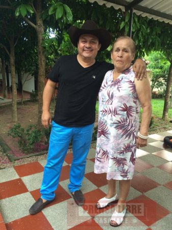 Falleció la mamá del artista casanareño Walter Silva