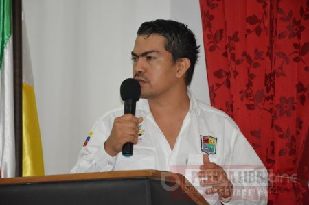 Anderson Bernal terminará bloque de primaria de la Institución educativa la Inmaculada de Orocué