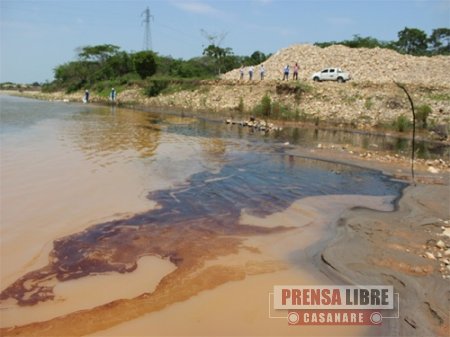 Daño ambiental generó derrame de crudo en La Chaparrera