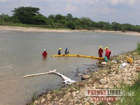 Daño ambiental generó derrame de crudo en La Chaparrera