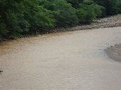 Autoridades evaluarán impacto ambiental por extracción de material de arrastre del rio Charte