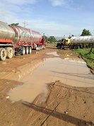 Protestas en Maní por vehículos petroleros y palmeros