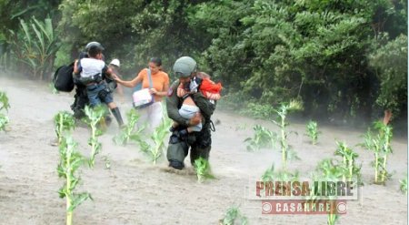 Fuerza Aérea rescató siete personas en la vereda Tacarimena de Yopal