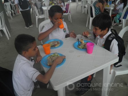 16 mil raciones diarias entrega programa de alimentación escolar en Yopal