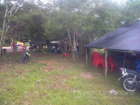 Persiste manifestación pacífica de la comunidad de la vereda Tesoro del Bubuy en Aguazul contra Perenco