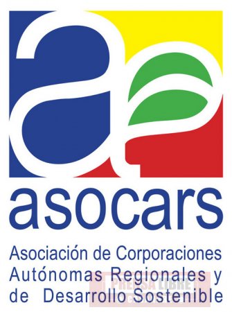 Directora de Corporinoquia asiste a encuentro de CARS en Medellín