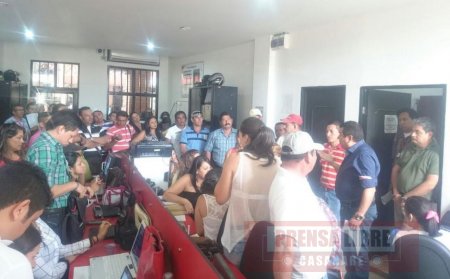 Exceso de personas contratadas denunció Alcalde Luís Eduardo Castro