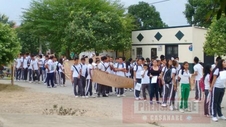 Marcha contra la violencia y el maltrato infantil en Santa Fe de Morichal