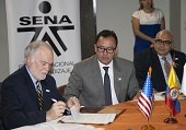 SENA y Estados Unidos suscribieron acuerdo para formación de aprendices