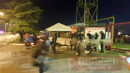 ESMAD desalojó a manifestantes de la Compañía Weatherford en Yopal