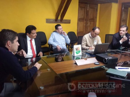 Minvivienda evaluó situación del Agua Potable con Alcalde de Yopal y Parlamentario casanareño